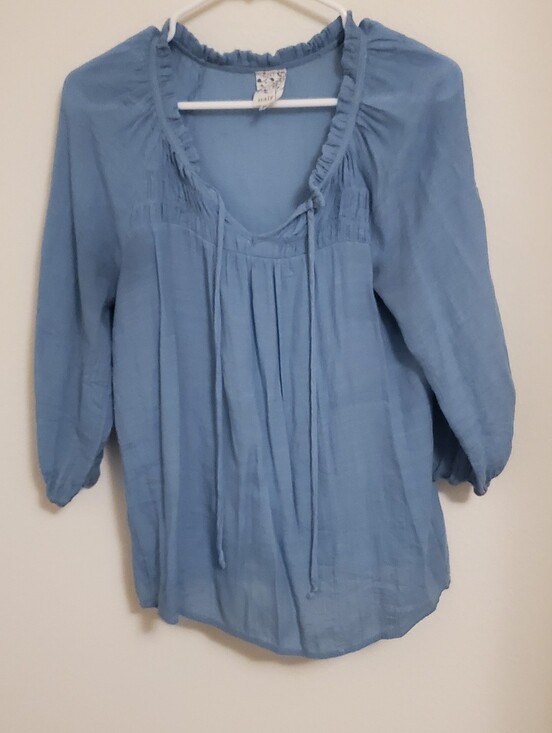 NAIF Tops - Light Blue Women’s Peasant Blouse Fits Like A Small